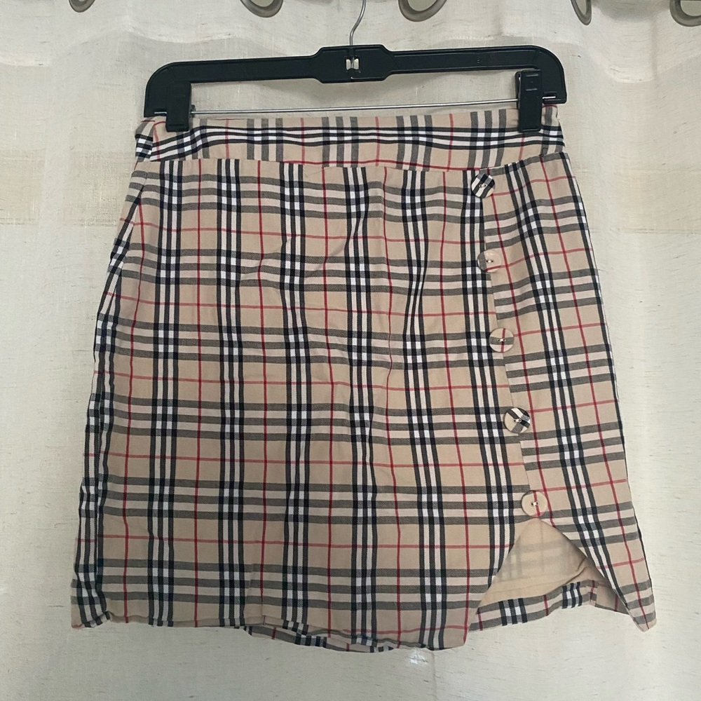 Plaid Mini Skirt with Side Slit - Beige Plaid - Picture 5 of 6
